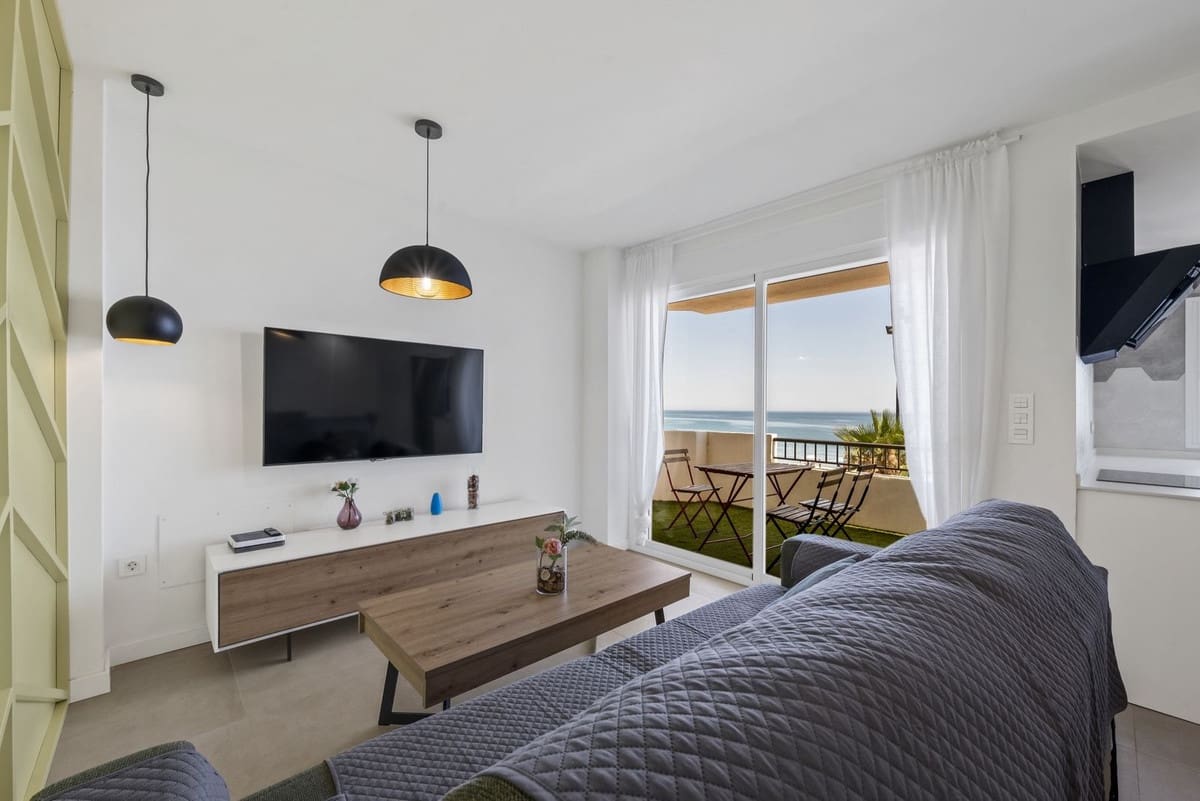 2 bedroom Apartment for sale in Fuengirola with garage - € 540,000 (Ref: 9700020)