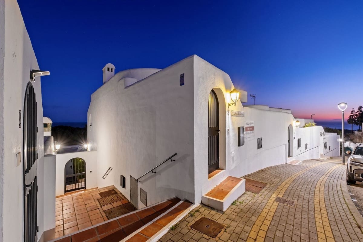 2 camera da letto Casa in vendita in Cabopino con piscina - 450.000 € (Rif: 9700187)