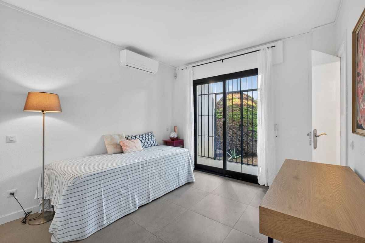 2 bedroom Townhouse for sale in Cabopino with pool - € 450,000 (Ref: 9700187)