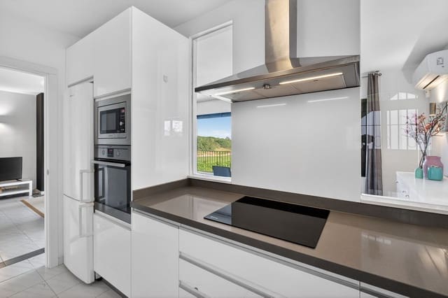 2 soverom Hus til salgs i Cabopino, Marbella med svømmebasseng - € 450 000 (Ref: 9700187)