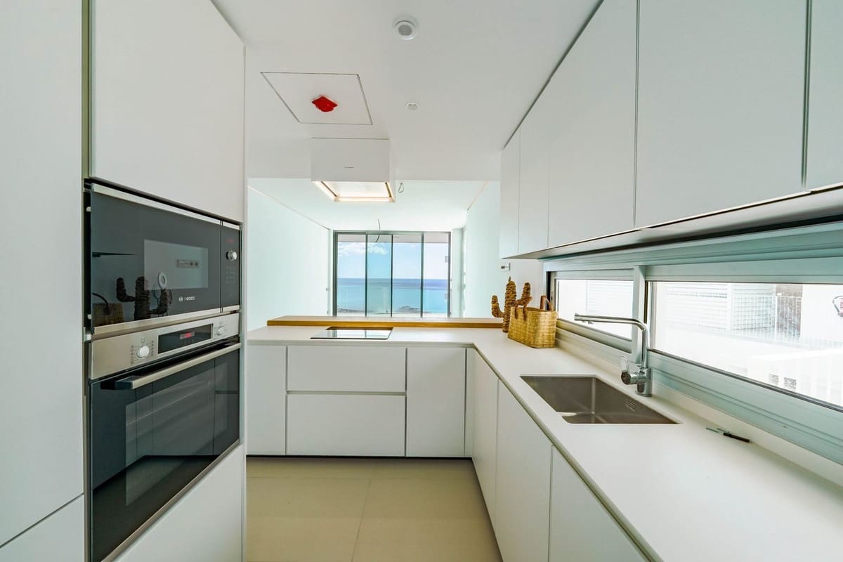 2 sovrum Lägenhet till salu i Fuengirola med pool garage - 775 000 € (Ref: 9729490)