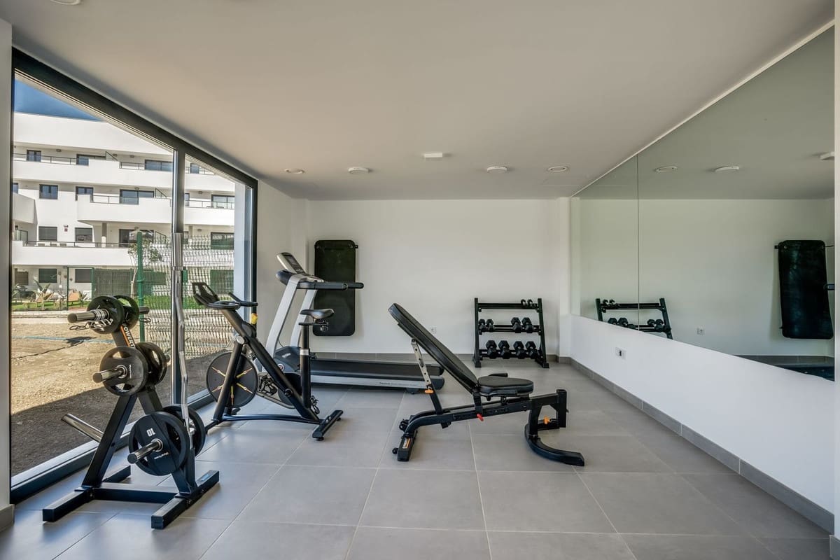 1 soveværelse Lejlighed til salg i Estepona med swimmingpool garage - € 339.000 (Ref: 9729492)