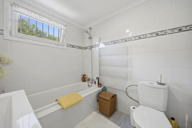 Apartamento de 1 habitación en Torremuelle, Benalmádena en venta con piscina garaje - 275.000 € (Ref: 9729495)