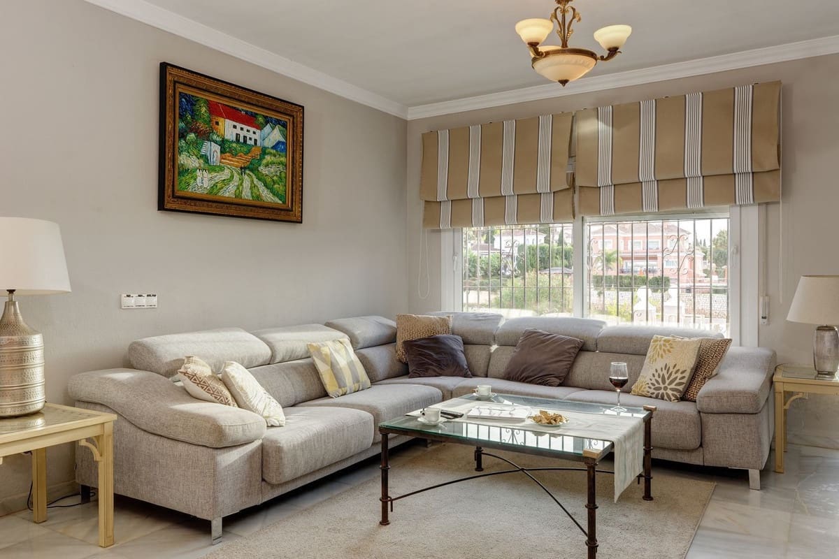 4 bedroom Villa for sale in Mijas Golf with pool garage - € 1,300,000 (Ref: 9750950)