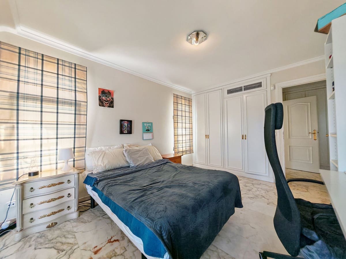 5 slaapkamer Halfvrijstaande villa te koop in Benalmadena met zwembad garage - € 897.000 (Ref: 9754270)