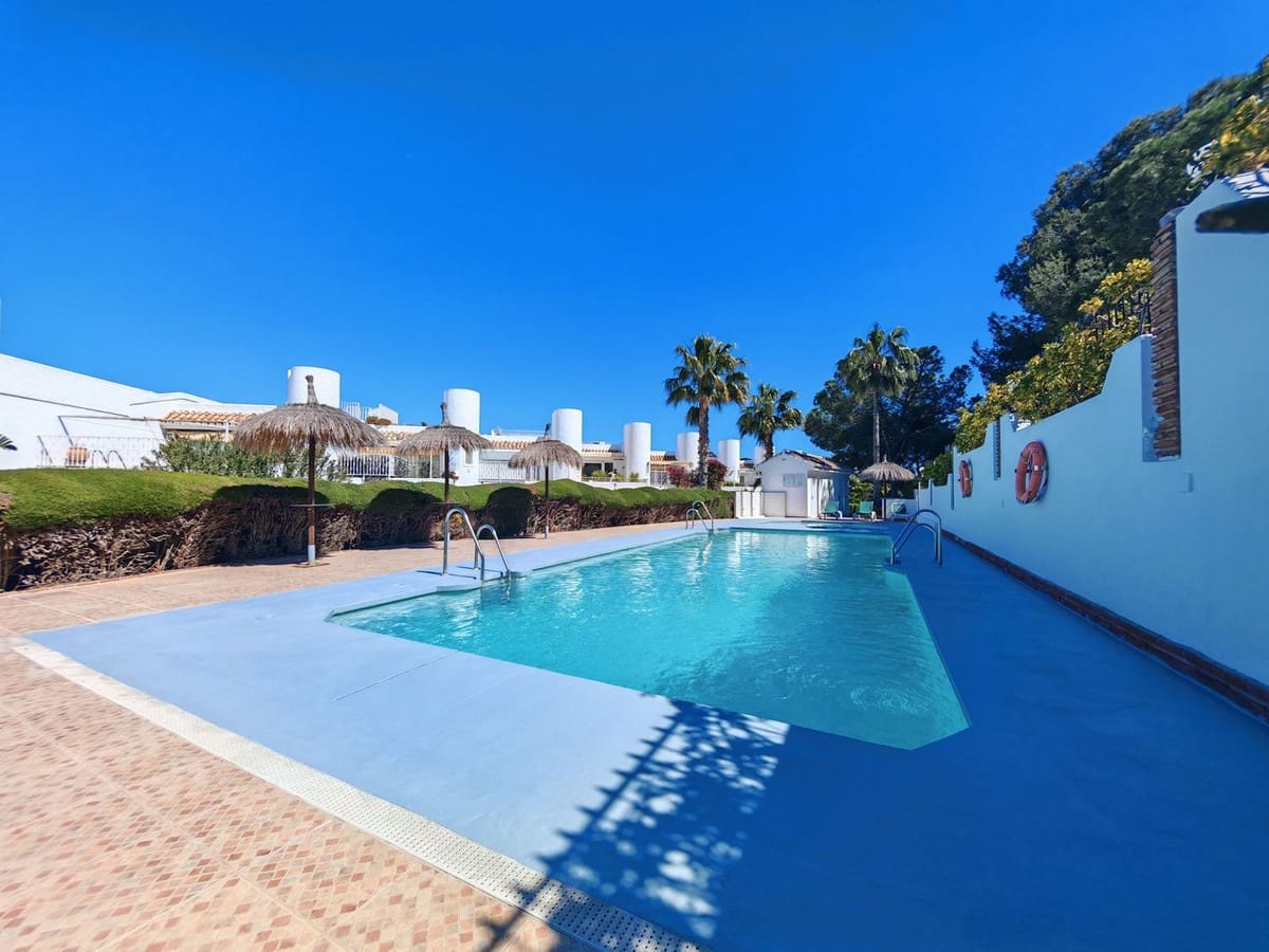 5 slaapkamer Halfvrijstaande villa te koop in Benalmadena met zwembad garage - € 897.000 (Ref: 9754270)