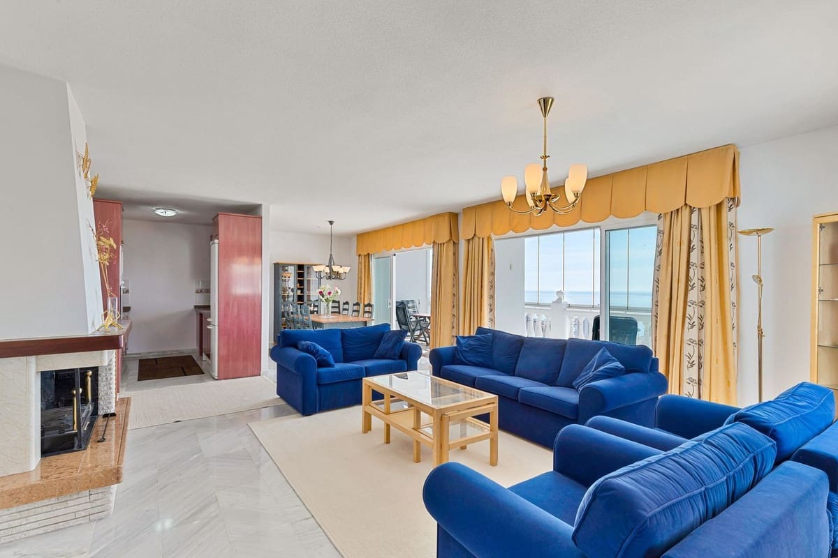 2 slaapkamer Penthouse te koop in Fuengirola met zwembad garage - € 550.000 (Ref: 9761446)