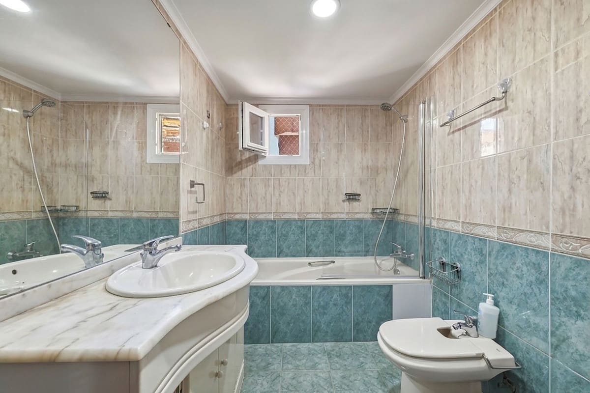 2 slaapkamer Penthouse te koop in Fuengirola met garage - € 810.000 (Ref: 9761528)