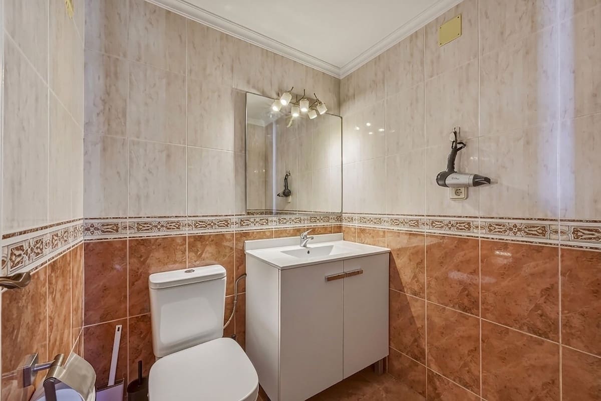 2 bedroom Penthouse for sale in Fuengirola with garage - € 810,000 (Ref: 9761528)
