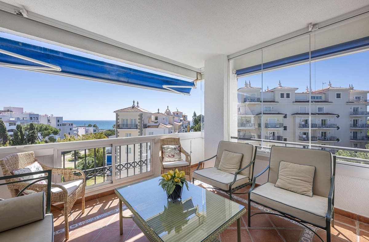 3 bedroom Apartment for sale in Puerto Banus with pool garage - € 945,000 (Ref: 9762315)