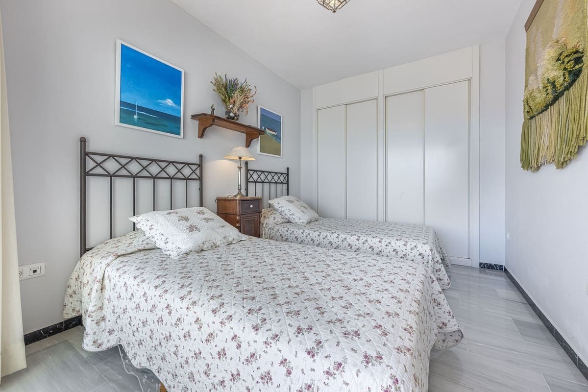 3 bedroom Apartment for sale in Puerto Banus with pool garage - € 945,000 (Ref: 9762315)