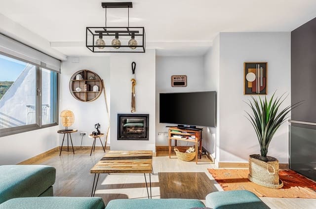 3 bedroom Apartment for sale in Mijas Costa, Mijas with pool garage - € 525,000 (Ref: 9772048)