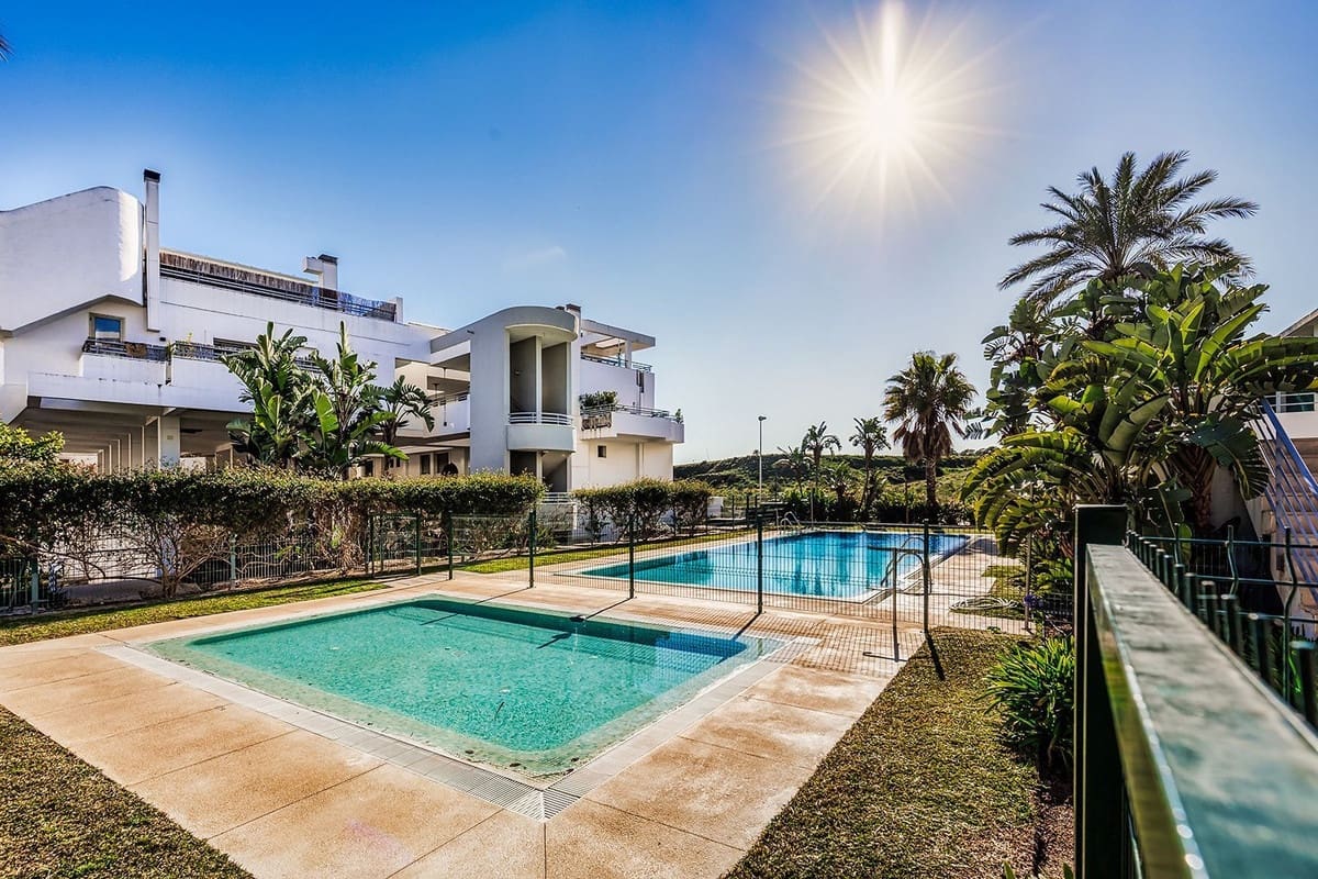 3 bedroom Apartment for sale in Mijas Costa with pool garage - € 525,000 (Ref: 9772048)