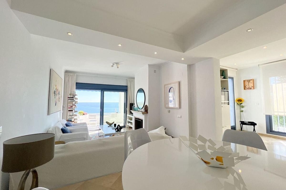 3 soveværelse Byhus til salg i La Alcaidesa med swimmingpool garage - € 875.000 (Ref: 9781429)