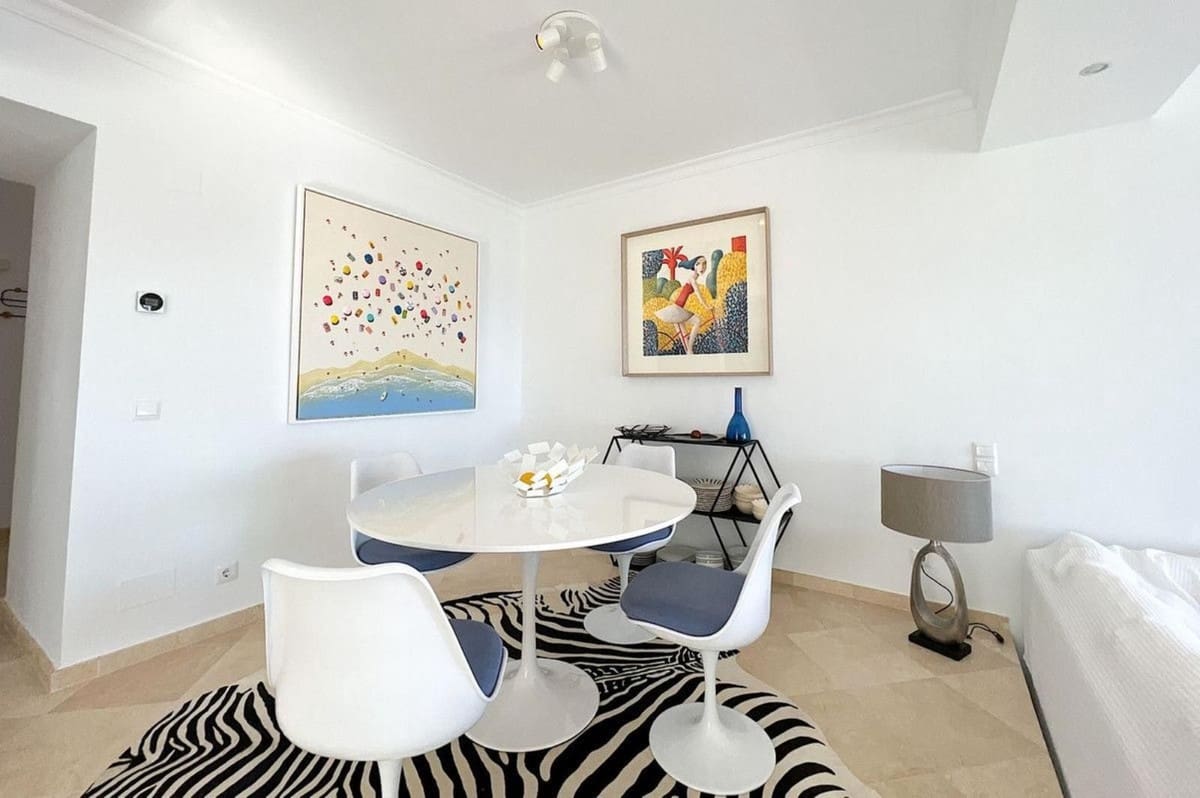 3 soveværelse Byhus til salg i La Alcaidesa med swimmingpool garage - € 875.000 (Ref: 9781429)