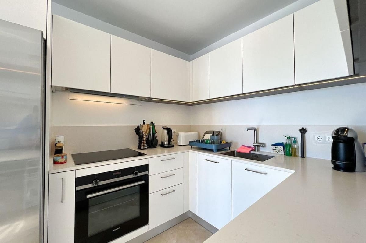 3 soveværelse Byhus til salg i La Alcaidesa med swimmingpool garage - € 875.000 (Ref: 9781429)