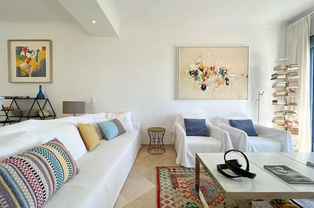 3 soveværelse Byhus til salg i La Alcaidesa med swimmingpool garage - € 875.000 (Ref: 9781429)