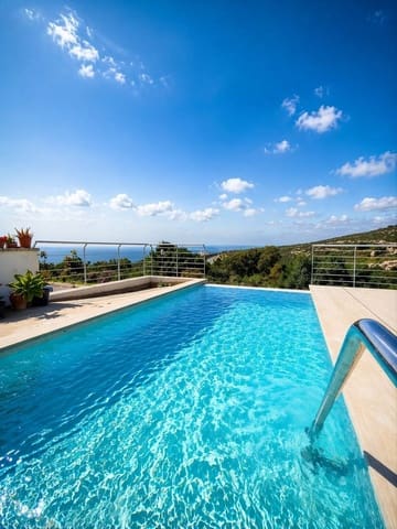 3 soveværelse Villa til salg i Manilva med swimmingpool garage - € 650.000 (Ref: 9782373)