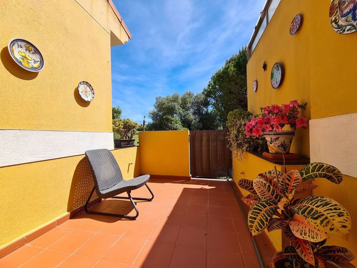 3 soveværelse Semi-Rækkehus til salg i La Duquesa / Puerto de la Duquesa med swimmingpool garage - € 369.000 (Ref: 9782374)