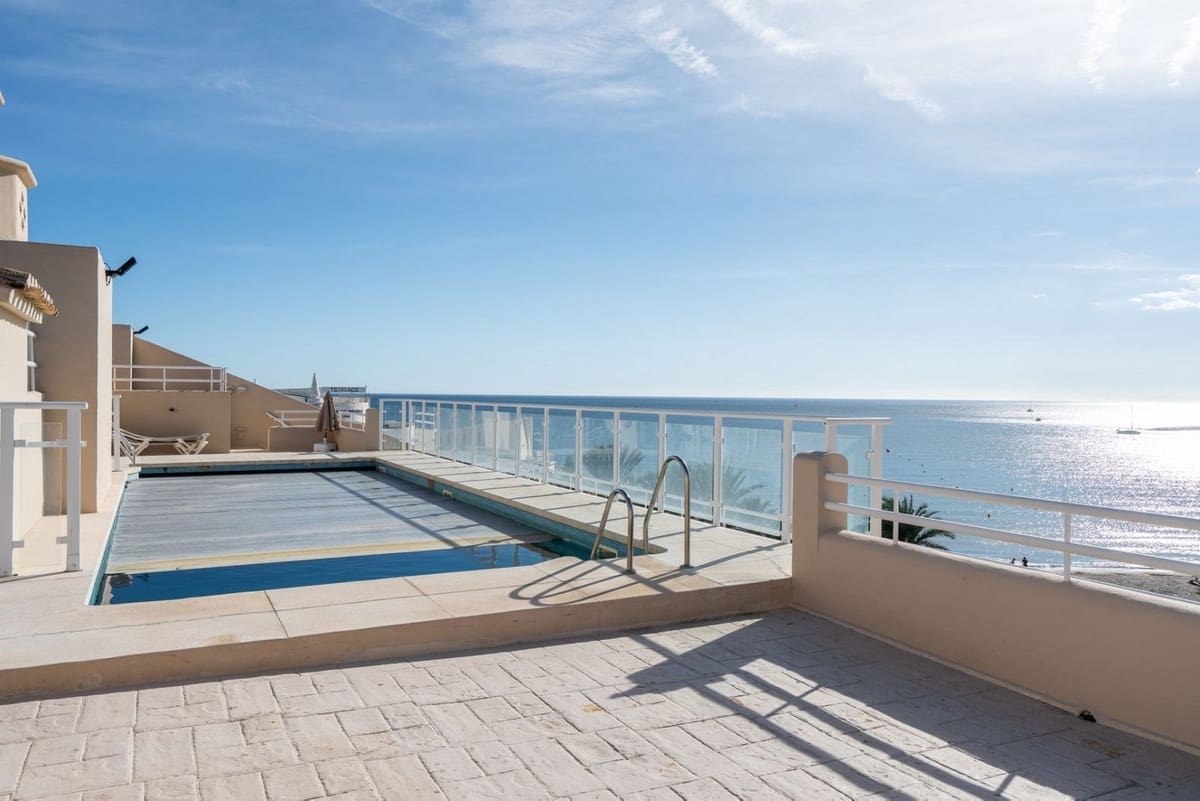 3 bedroom Apartment for sale in Benalmadena Costa with pool garage - € 1,975,000 (Ref: 9788843)