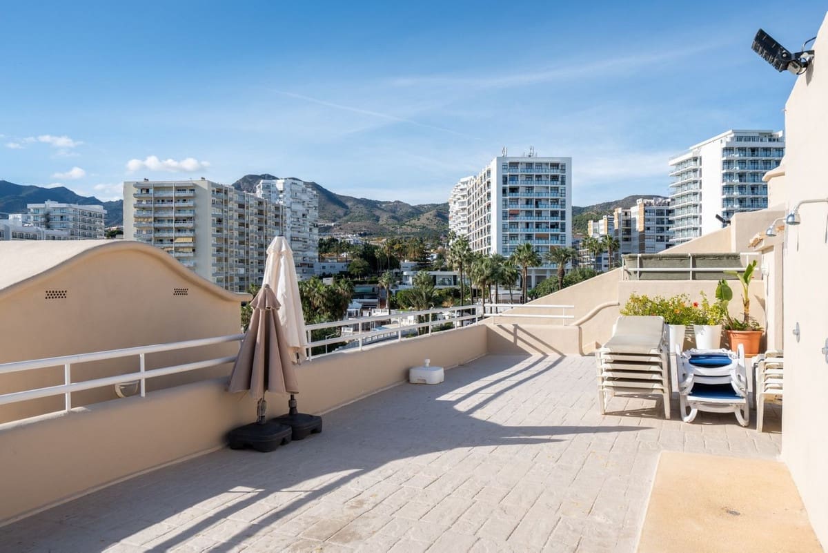 3 bedroom Apartment for sale in Benalmadena Costa with pool garage - € 1,975,000 (Ref: 9788843)