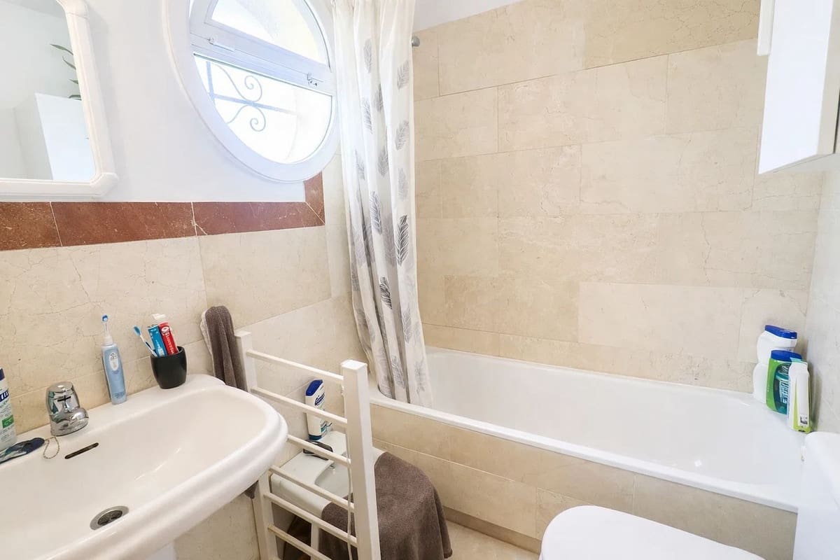 3 camera da letto Casa in vendita in Manilva con piscina garage - 335.000 € (Rif: 9789464)