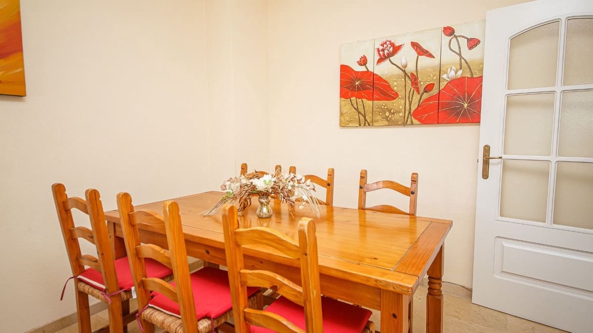 2 slaapkamer Appartement te koop in La Duquesa / Puerto de la Duquesa met zwembad garage - € 319.000 (Ref: 9793214)