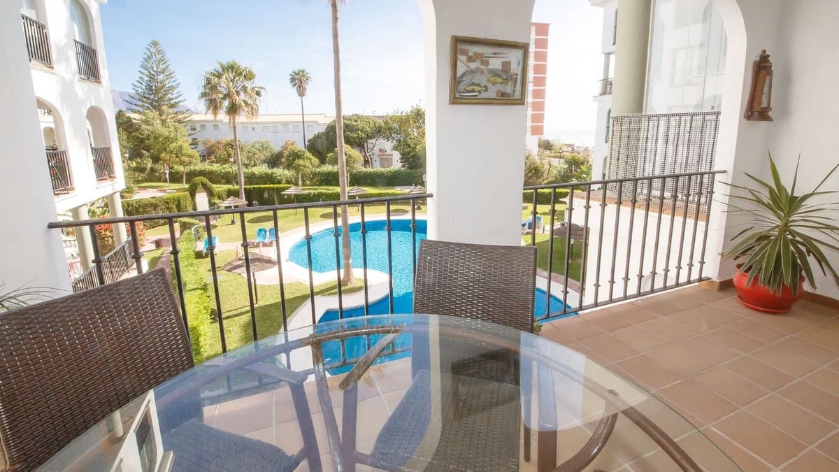 2 slaapkamer Appartement te koop in La Duquesa / Puerto de la Duquesa met zwembad garage - € 319.000 (Ref: 9793214)