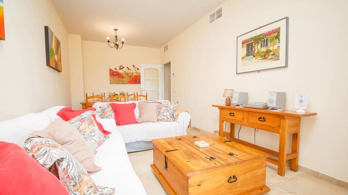 2 slaapkamer Appartement te koop in La Duquesa / Puerto de la Duquesa met zwembad garage - € 319.000 (Ref: 9793214)