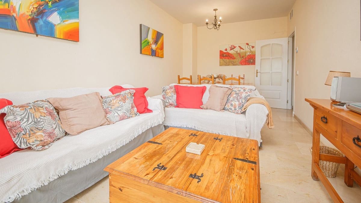 2 slaapkamer Appartement te koop in La Duquesa / Puerto de la Duquesa met zwembad garage - € 319.000 (Ref: 9793214)