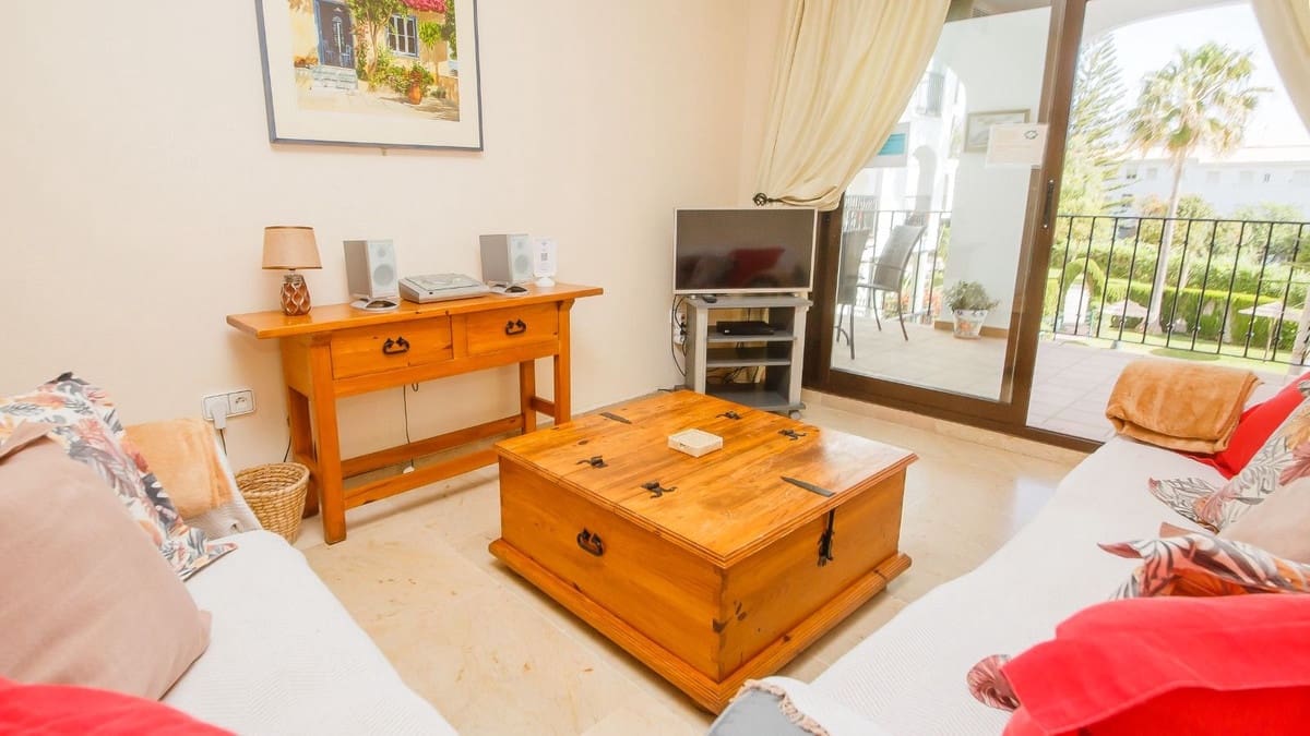 2 slaapkamer Appartement te koop in La Duquesa / Puerto de la Duquesa met zwembad garage - € 319.000 (Ref: 9793214)