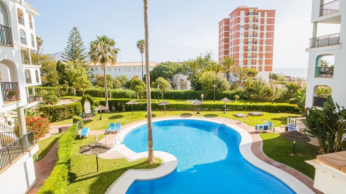 2 slaapkamer Appartement te koop in La Duquesa / Puerto de la Duquesa met zwembad garage - € 319.000 (Ref: 9793214)
