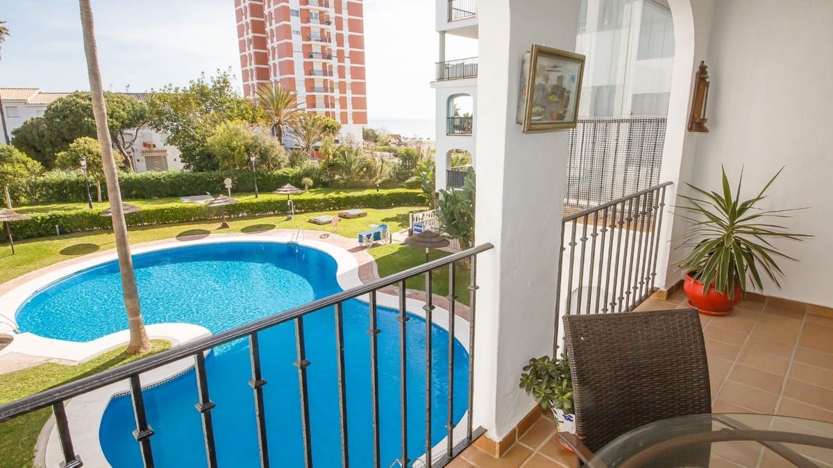 2 slaapkamer Appartement te koop in La Duquesa / Puerto de la Duquesa met zwembad garage - € 319.000 (Ref: 9793214)