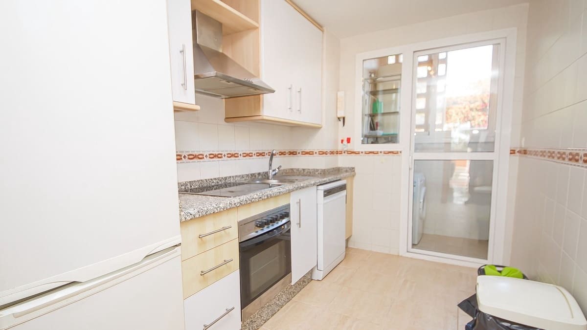 2 Zimmer Apartment zu verkaufen in Bahia de Casares mit Pool Garage - 229.000 € (Ref: 9793215)