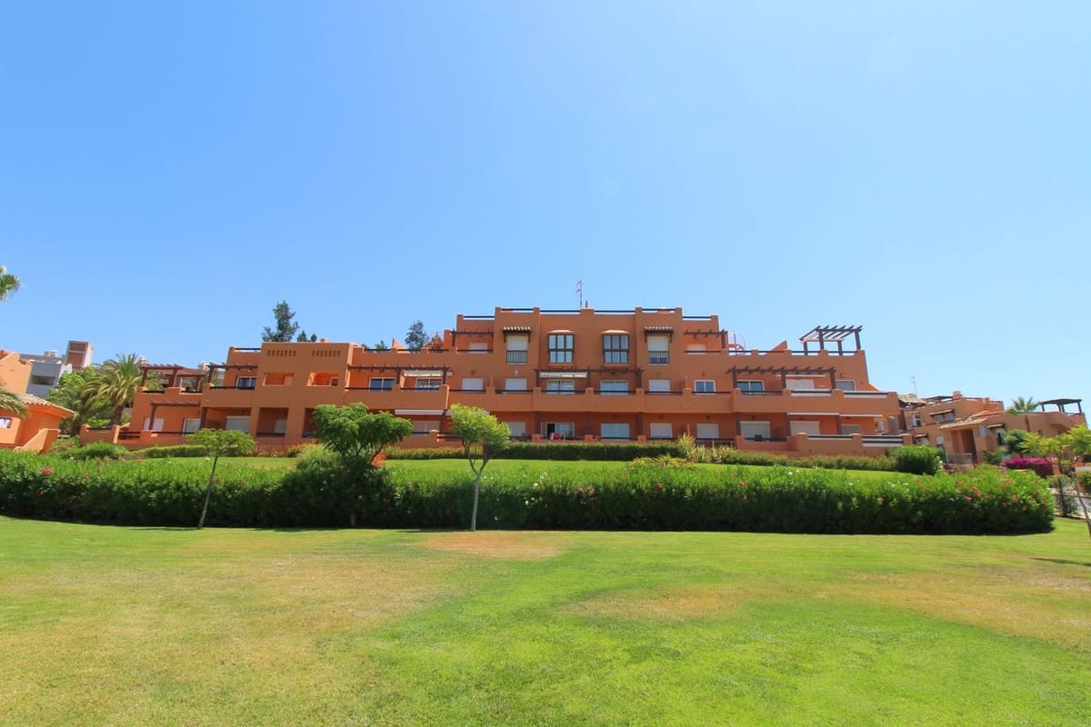 2 Zimmer Apartment zu verkaufen in Bahia de Casares mit Pool Garage - 229.000 € (Ref: 9793215)