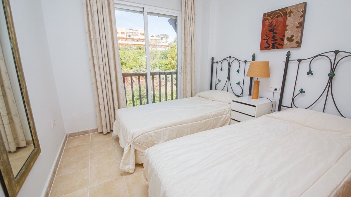 2 Zimmer Apartment zu verkaufen in Bahia de Casares mit Pool Garage - 229.000 € (Ref: 9793215)