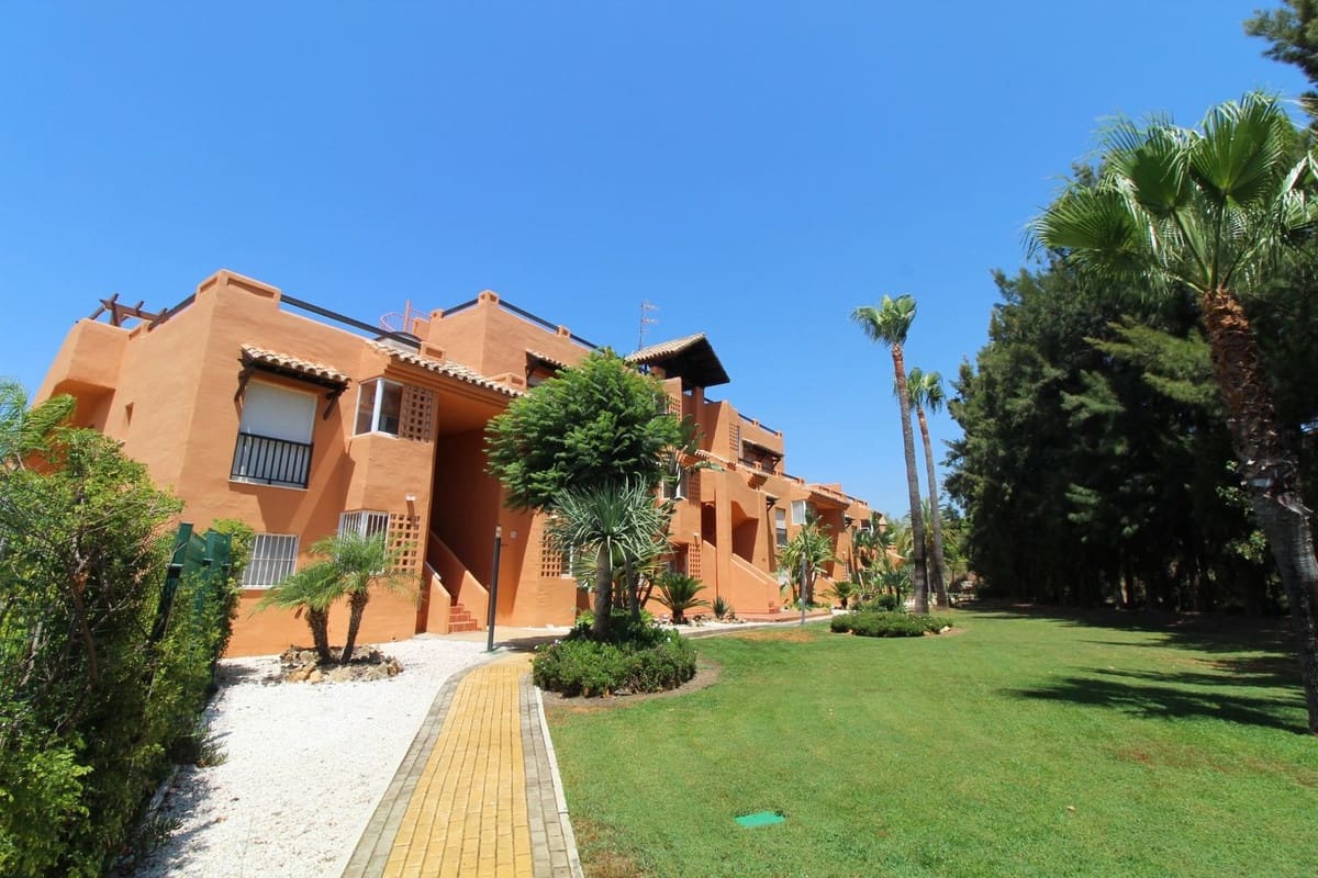 2 Zimmer Apartment zu verkaufen in Bahia de Casares mit Pool Garage - 229.000 € (Ref: 9793215)
