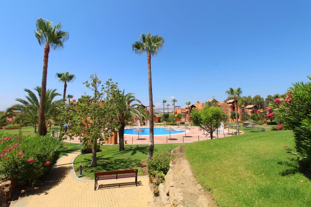 2 Zimmer Apartment zu verkaufen in Bahia de Casares mit Pool Garage - 229.000 € (Ref: 9793215)