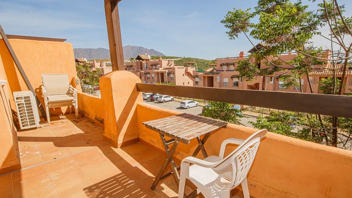 2 Zimmer Apartment zu verkaufen in Bahia de Casares mit Pool Garage - 229.000 € (Ref: 9793215)