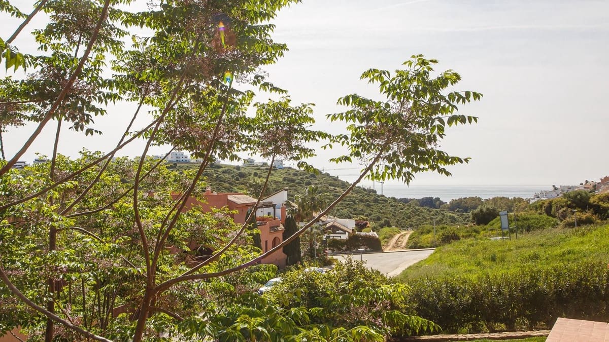 2 Zimmer Apartment zu verkaufen in Bahia de Casares mit Pool Garage - 229.000 € (Ref: 9793215)