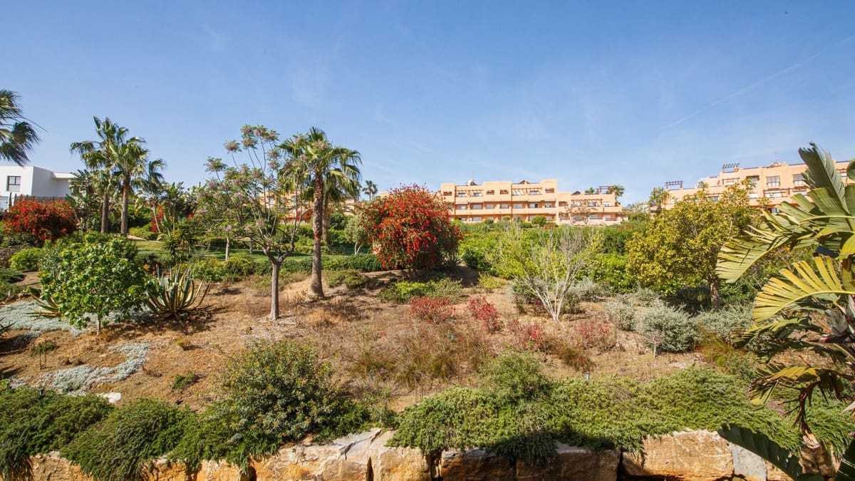 2 Zimmer Apartment zu verkaufen in Bahia de Casares mit Pool Garage - 229.000 € (Ref: 9793215)