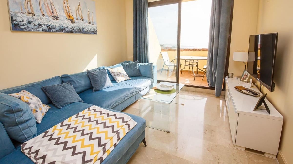 2 soveværelse Penthouse til salg i La Duquesa / Puerto de la Duquesa med swimmingpool garage - € 240.000 (Ref: 9795542)