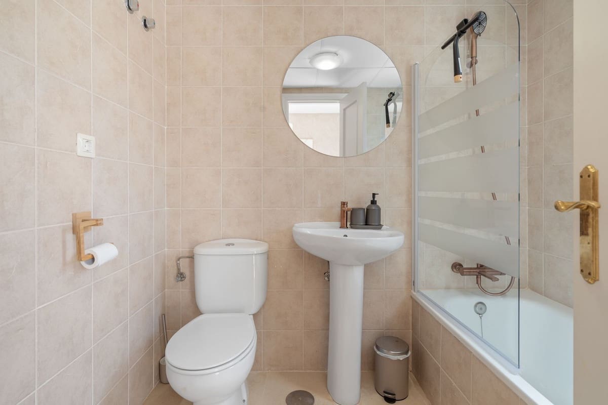 Apartamento de 3 habitaciones en Bahia de Casares en venta con piscina garaje - 410.000 € (Ref: 9798404)