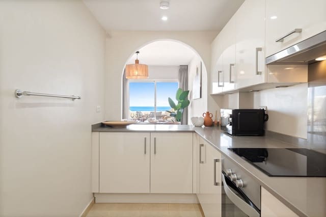 Apartamento de 3 habitaciones en Bahia de Casares, Casares en venta con piscina garaje - 410.000 € (Ref: 9798404)