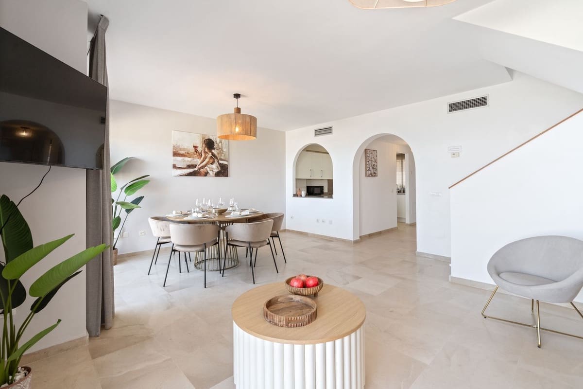 Apartamento de 3 habitaciones en Bahia de Casares en venta con piscina garaje - 410.000 € (Ref: 9798404)