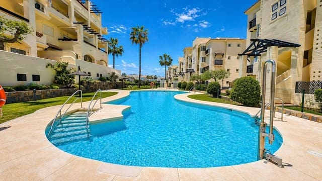 2 bedroom Apartment for sale in La Duquesa / Puerto de la Duquesa, Manilva with pool garage - € 330,000 (Ref: 9804880)