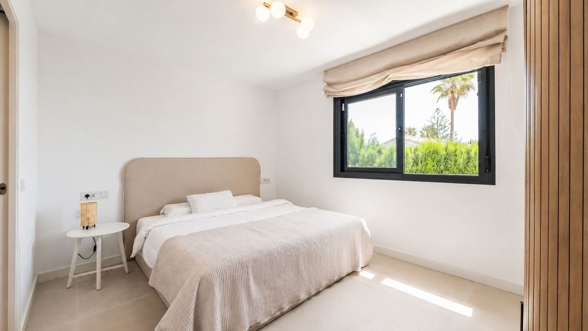 4 makuuhuone Huvila myytävänä paikassa Benalmadena mukana uima-altaan 
autotalli - 1 450 000 € (Ref: 9805613)