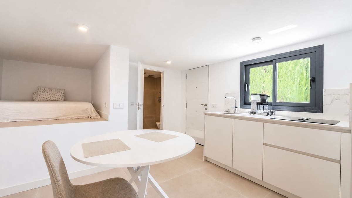 4 makuuhuone Huvila myytävänä paikassa Benalmadena mukana uima-altaan 
autotalli - 1 450 000 € (Ref: 9805613)