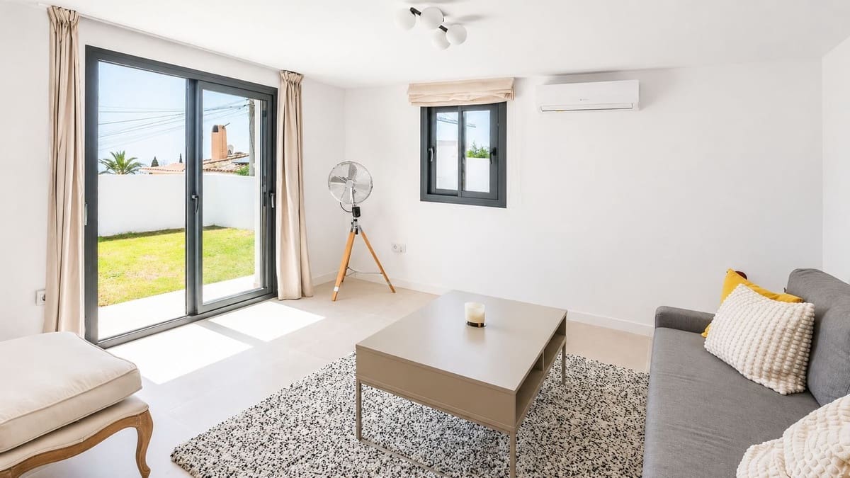 4 makuuhuone Huvila myytävänä paikassa Benalmadena mukana uima-altaan 
autotalli - 1 450 000 € (Ref: 9805613)