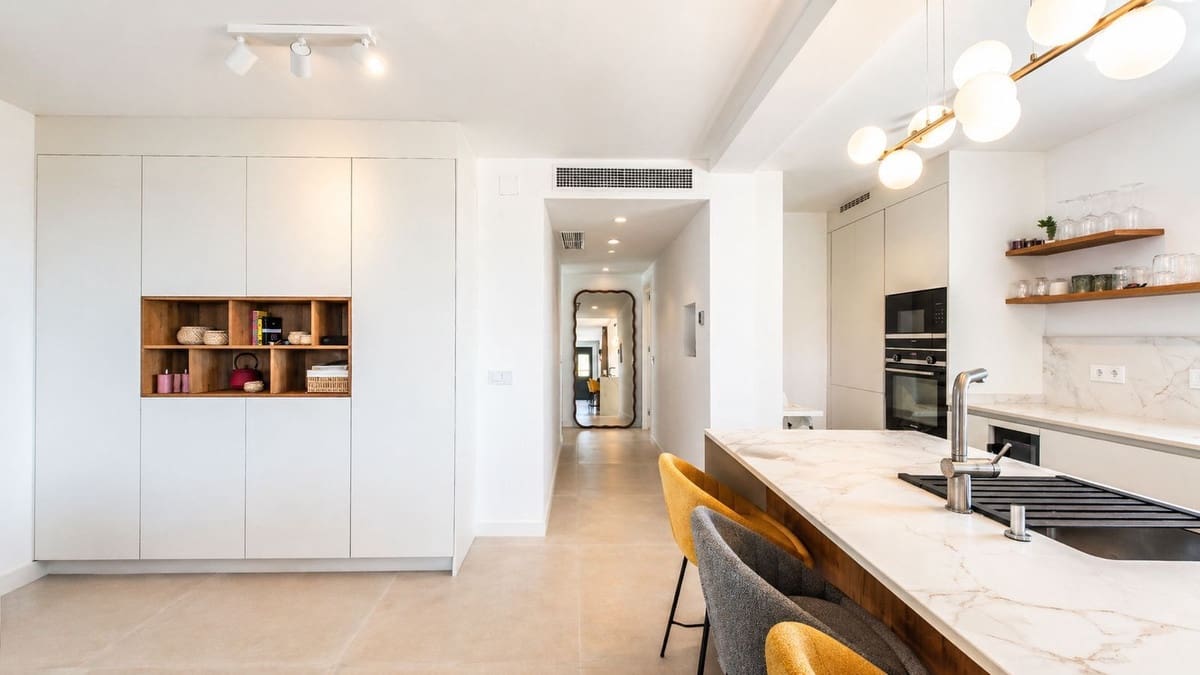 4 makuuhuone Huvila myytävänä paikassa Benalmadena mukana uima-altaan 
autotalli - 1 450 000 € (Ref: 9805613)